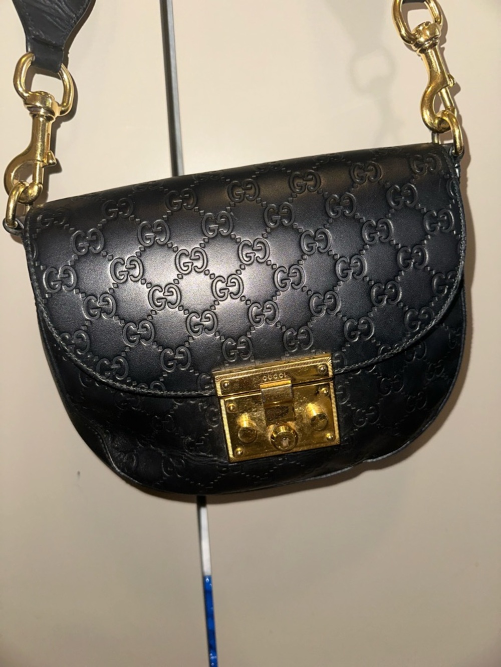 Gucci Black Guccissima Padlock Messenger Bag - Picture 2 of 10
